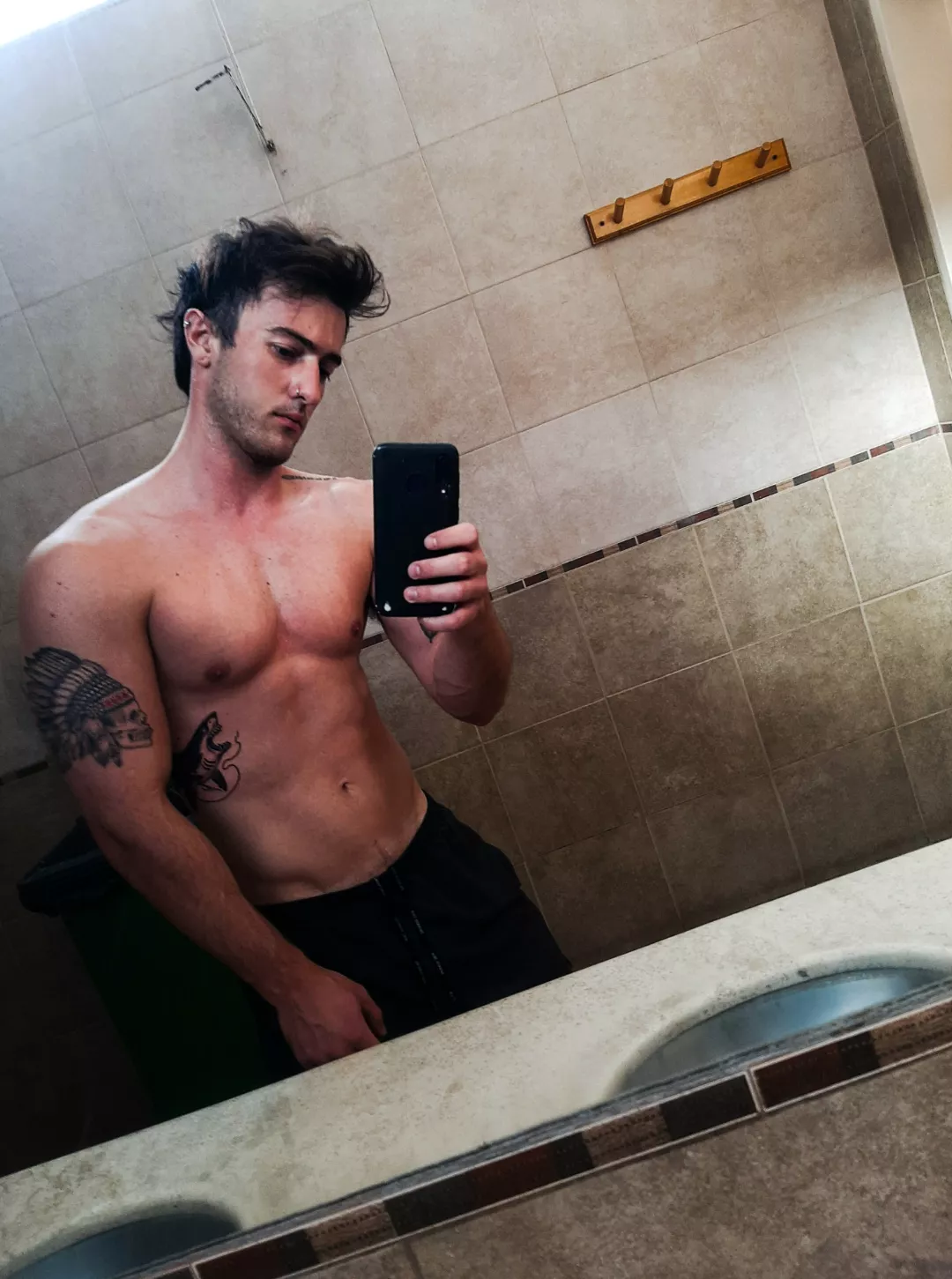 Happy Friday 💖✨️ posted by Powerful_Maybe_9304