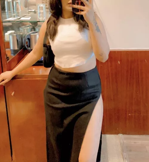 Hard to ignore by mewithmyselfandi