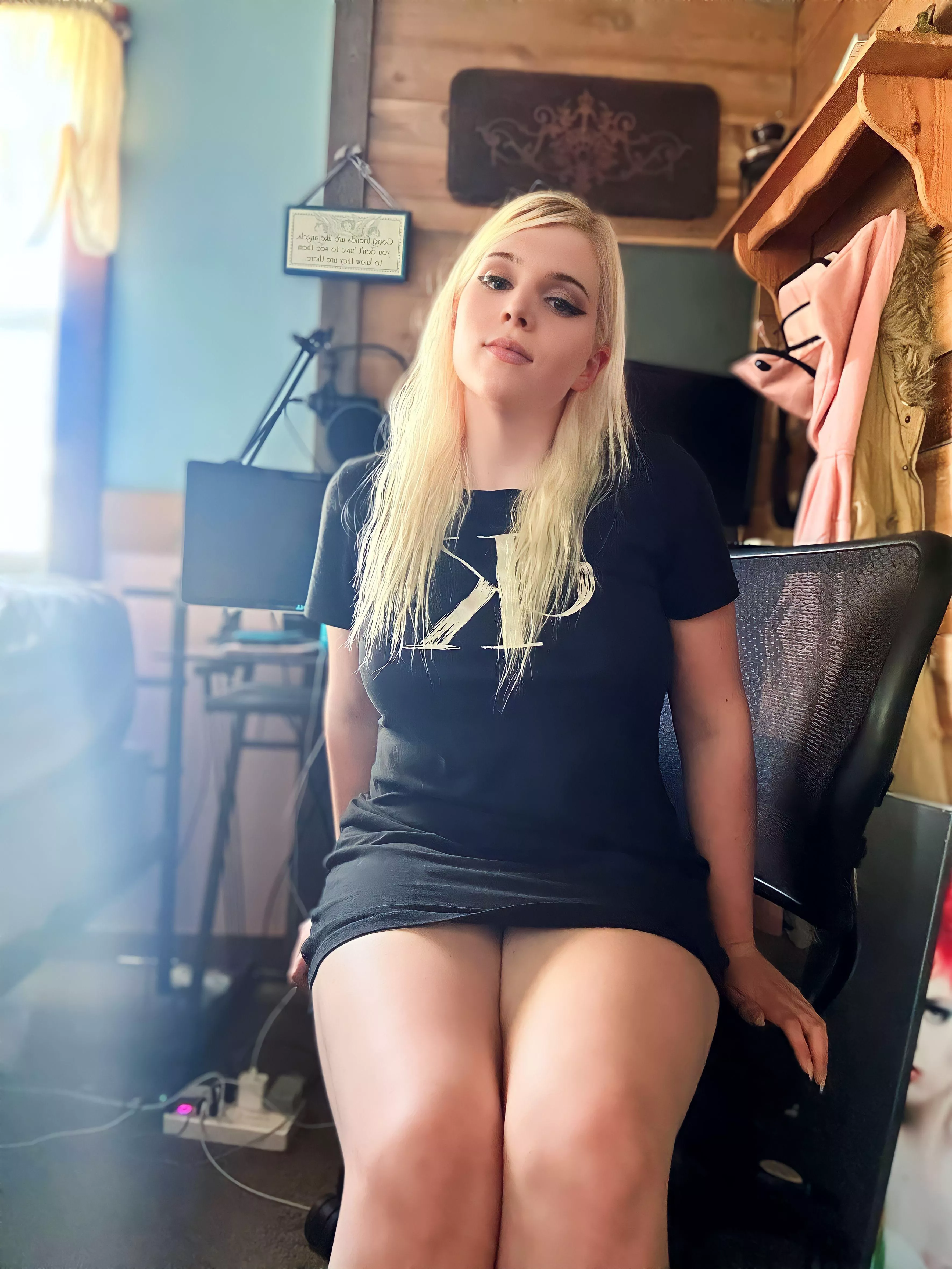 I brought you femboy thighs. Accept? 😳 posted by amandaraesfw