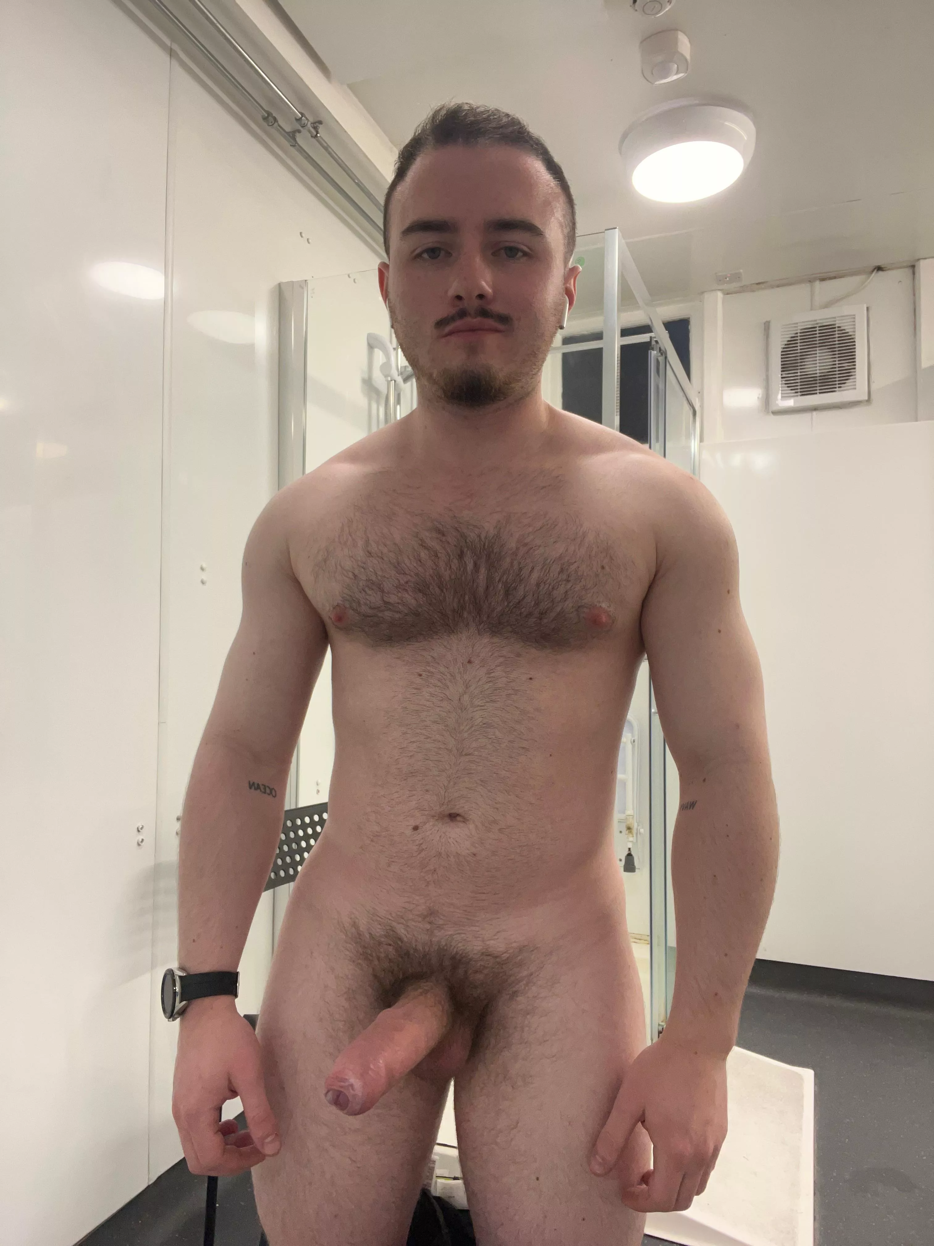 Locker rooms 🏋️‍♂️ posted by acuraintegral