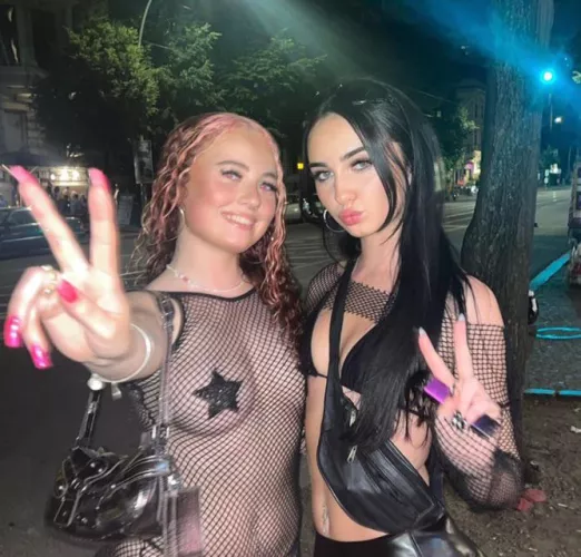 Looks like a fun night! by DontWorryWeGood