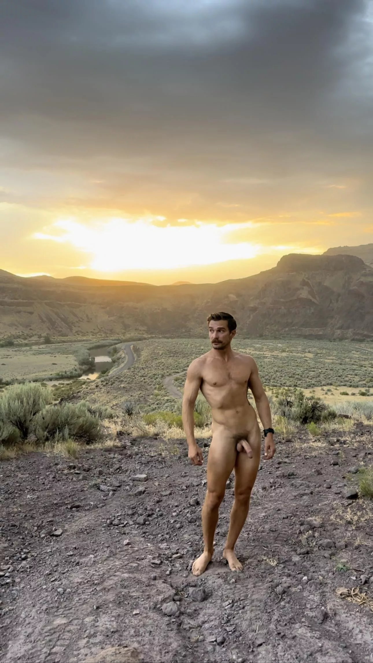 Owyhee sunset posted by freeintheforest86