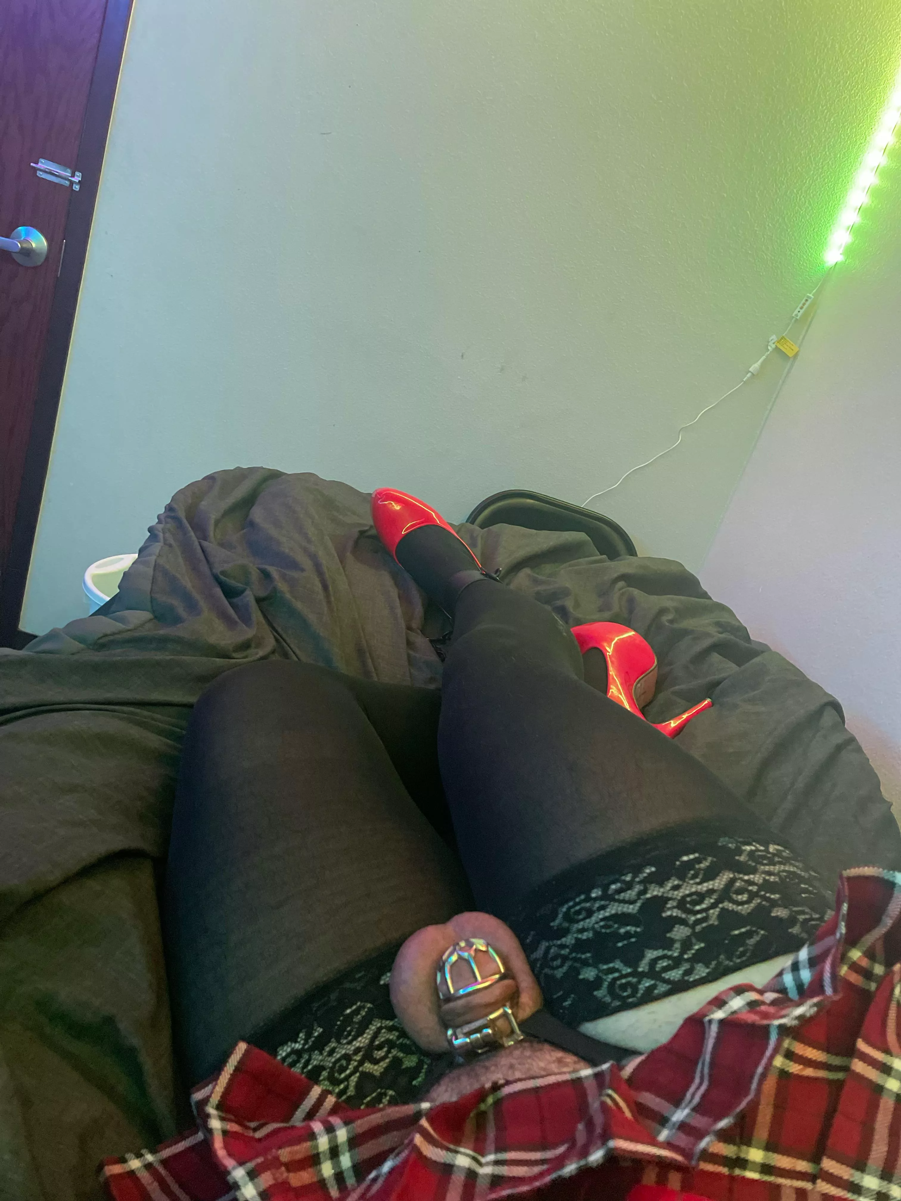 You know you’re a pathetic cum slut when your heels are bigger than your chastity 🙈 posted by Cold_Offer907