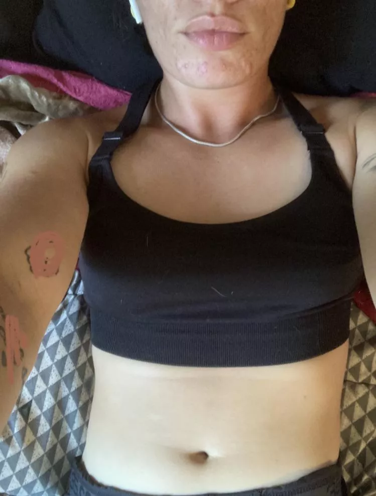 Every days a workout on the farm😉🤠 posted by Sweaty-farmgal-tiff