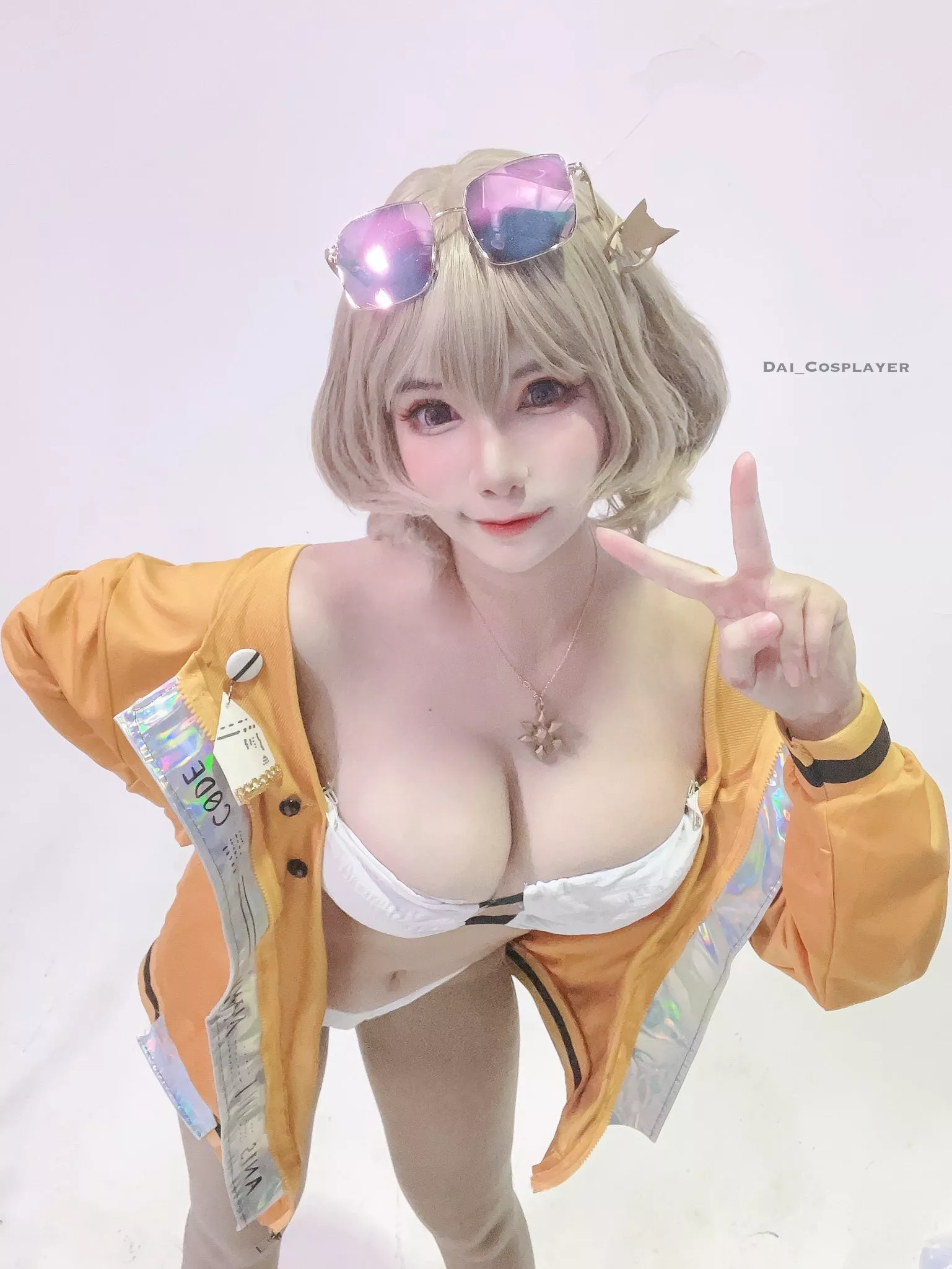 Happy summer time with Anis [NIKKE] (@Dai_Cosplayer) posted by Puppyluv1994