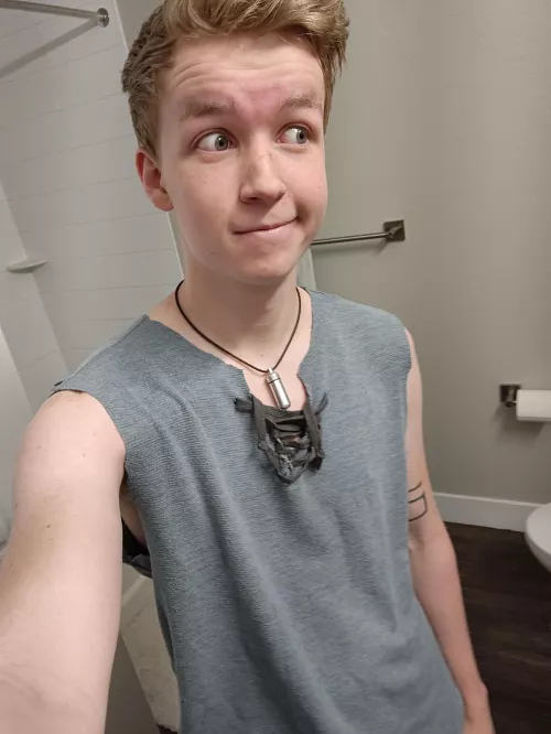 I was invited last minute to the Renaissance festival, this is the best I could do. But I don't have any pants to go with 😭 by mauryseth