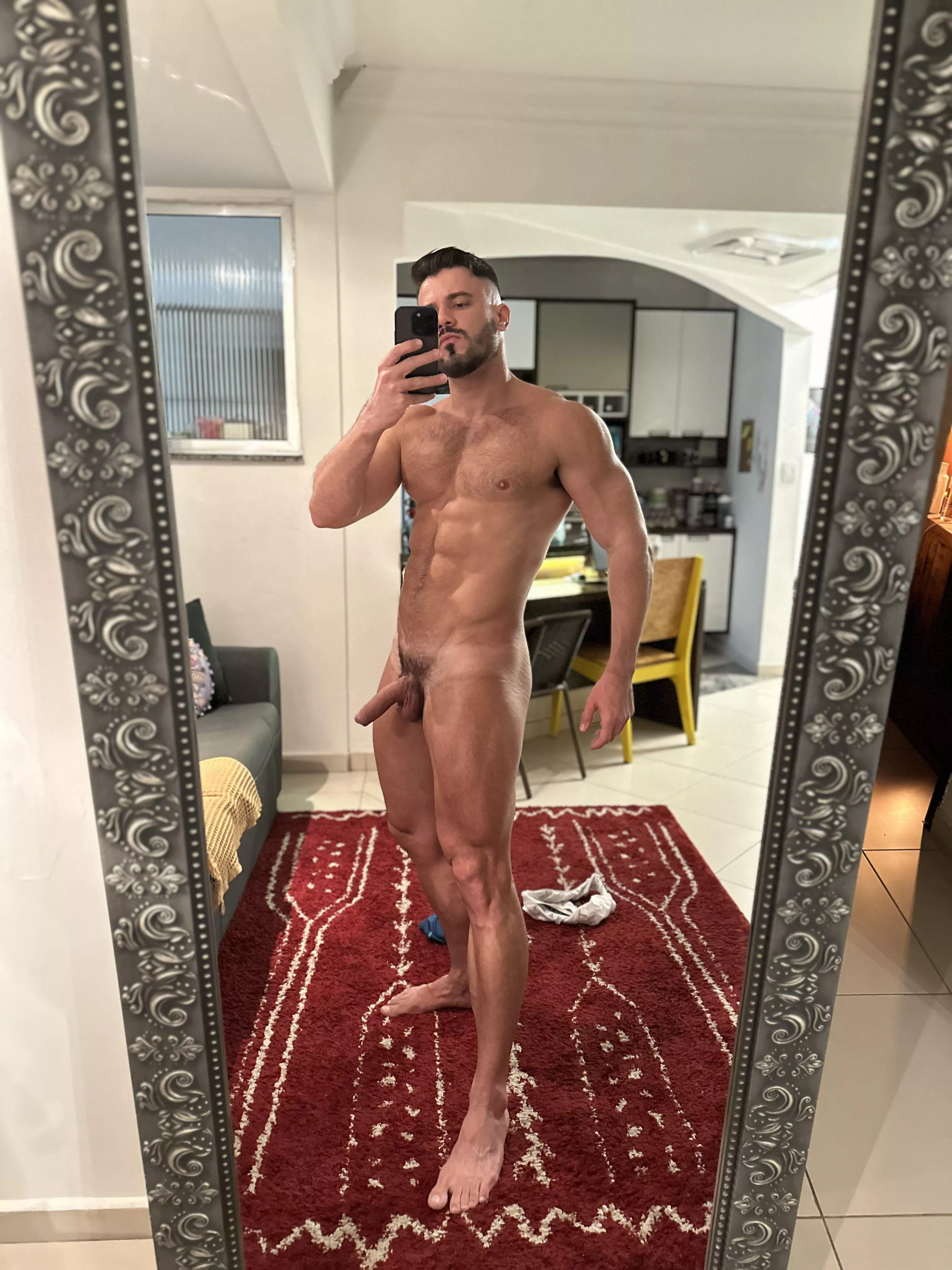 If you look closely, you will see my growing chest hair (don't judge me, I'm getting there) posted by italofassin