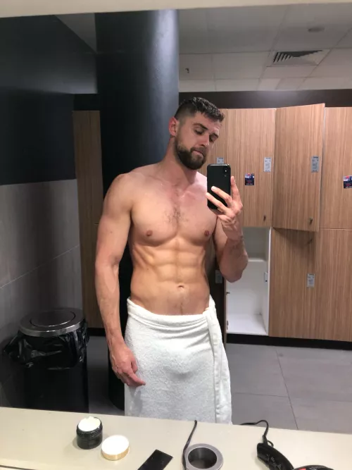 My dms are dry af, hmu ladies 😎 by seacomposer96