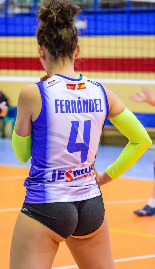 Veronica Fernandez - Spanish Volleyball Player by Ludo-Ludico