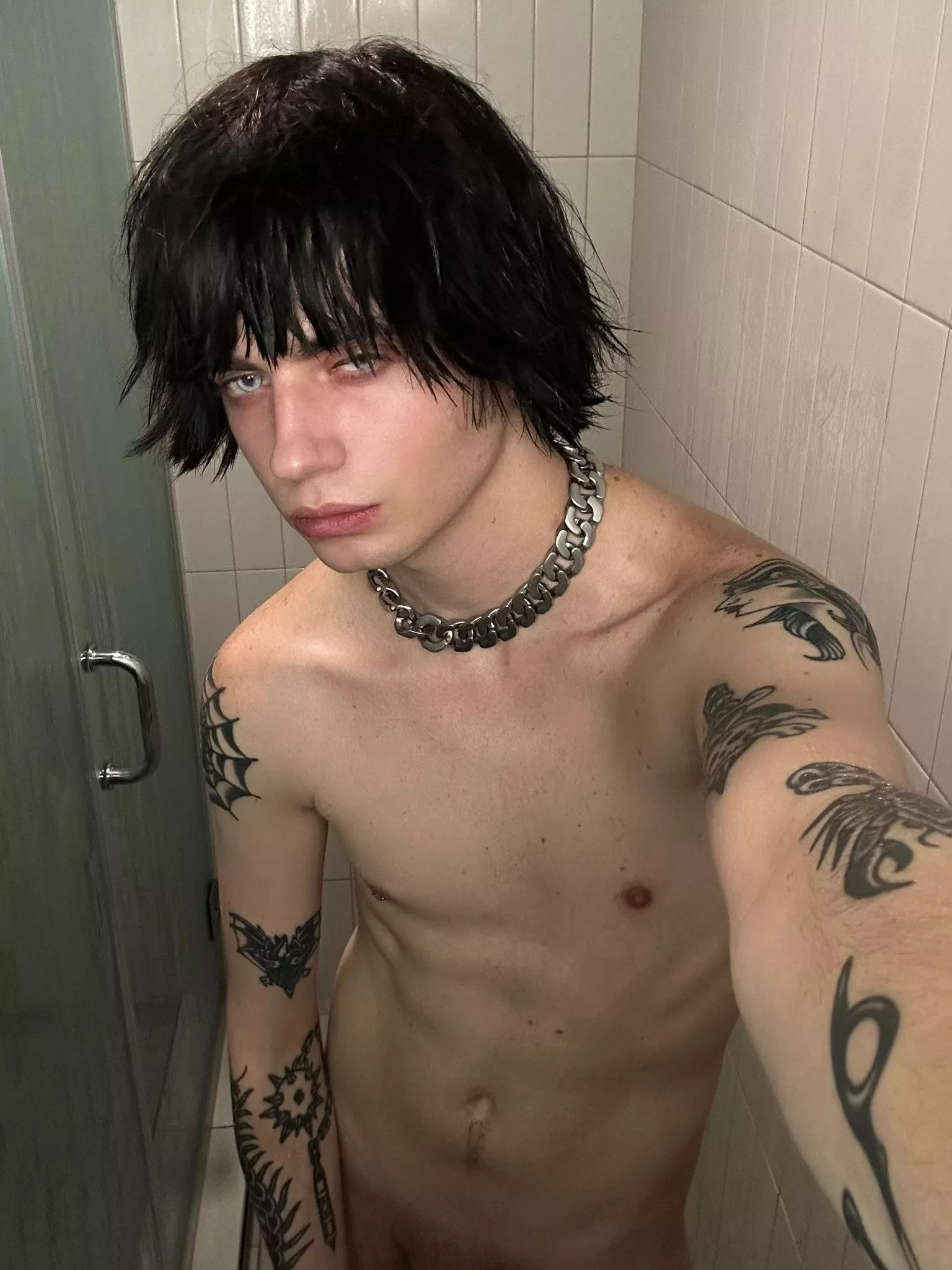 who wants to join me ????? posted by vrtualvampyre