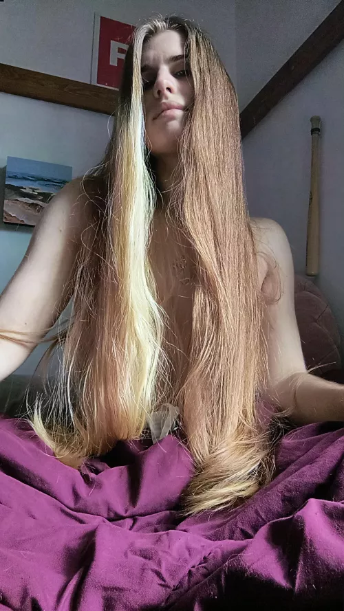 Woke up feeling super cozy and soft today by Gleam_Girl