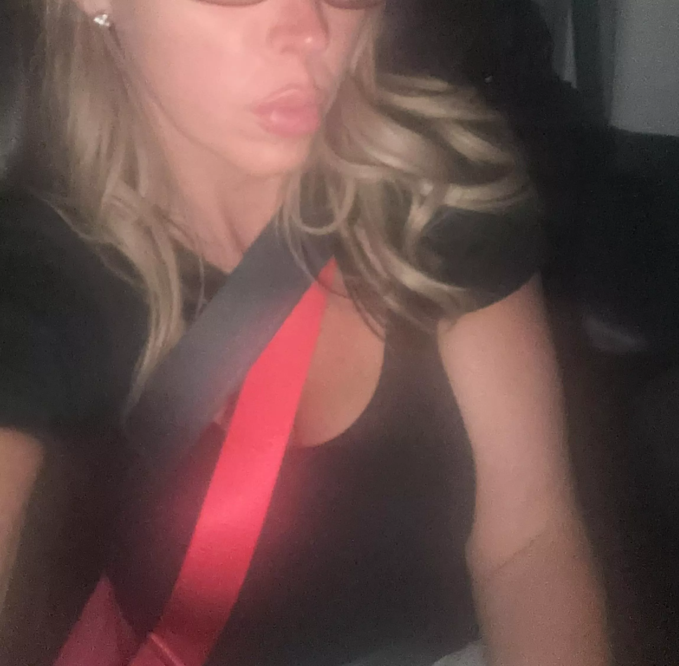 42 year old wife, mom and freak posted by Mom_gone_wild