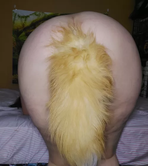 Bend me over and pull my tail~ by Nilbunny