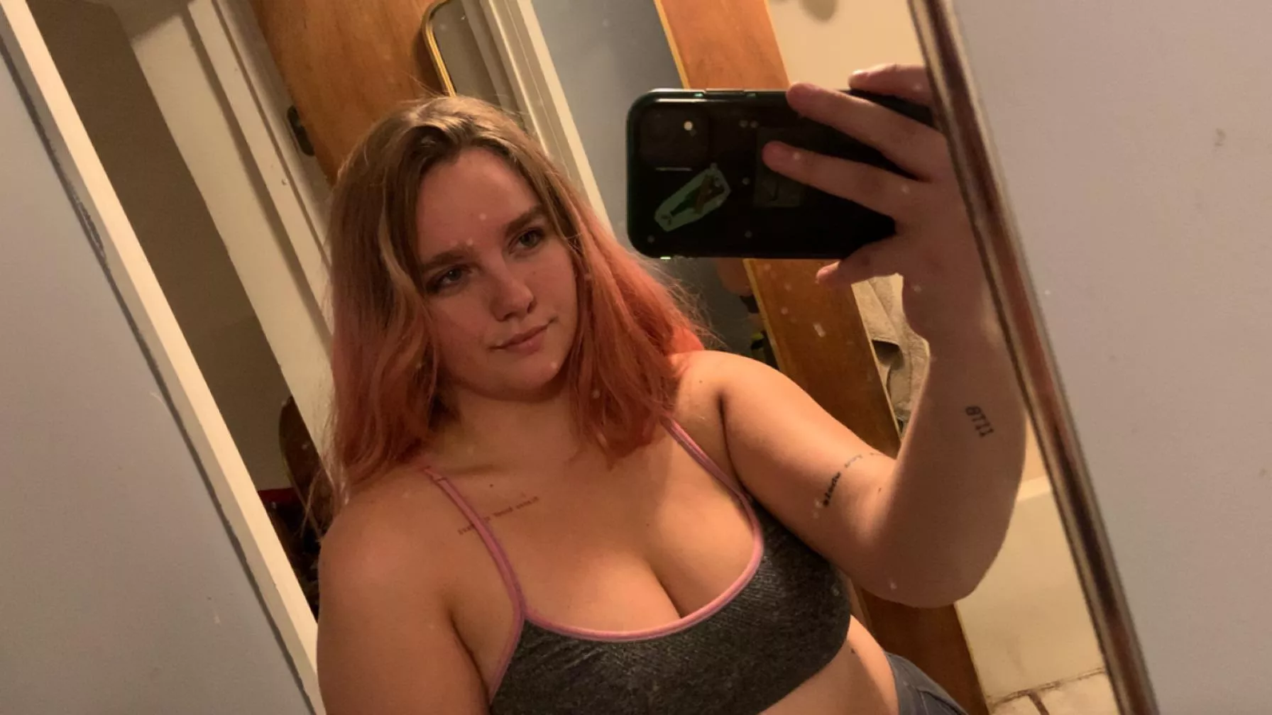 Feelin sexy and a lil drunk posted by Bbrie9