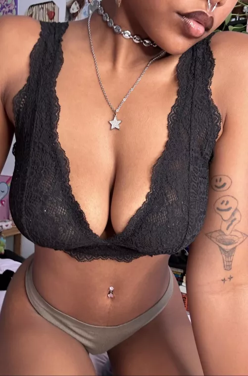 first thing u see in the morning ;) by SiN444RiN