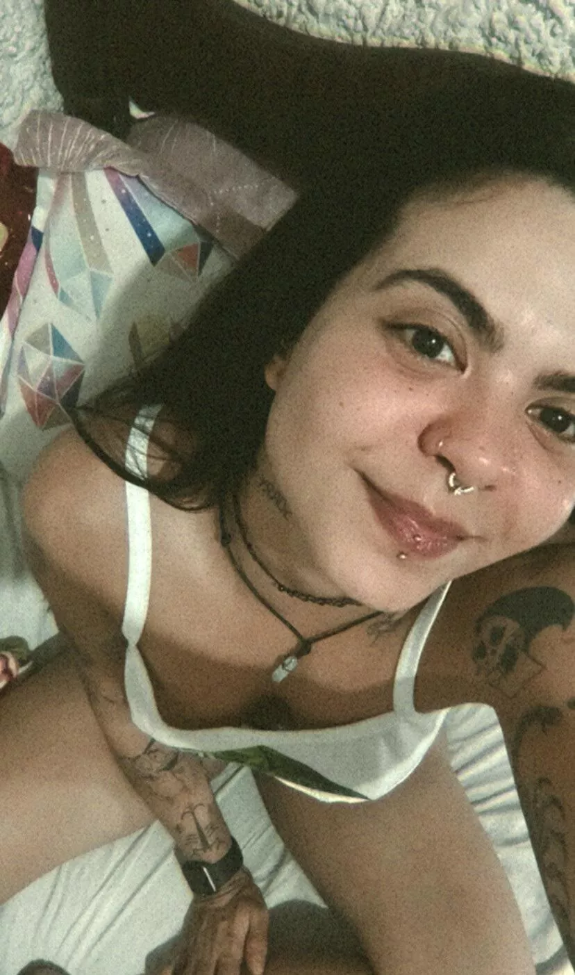 Hello posted by l4rica