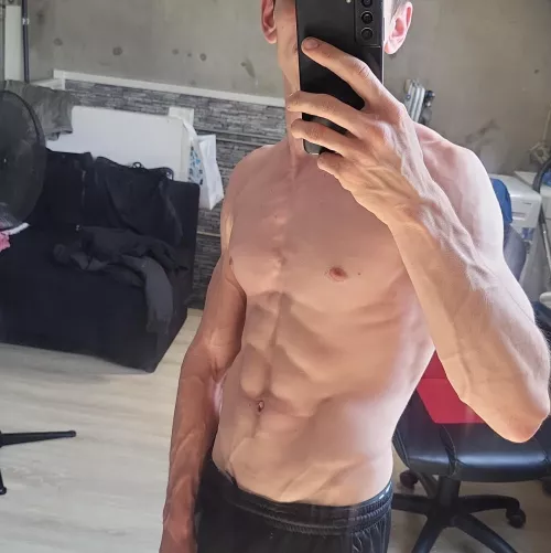 Hey😉🍓 by Smooth_Stop_5467