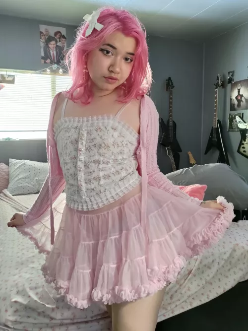 How do I look? by RainbowValentine