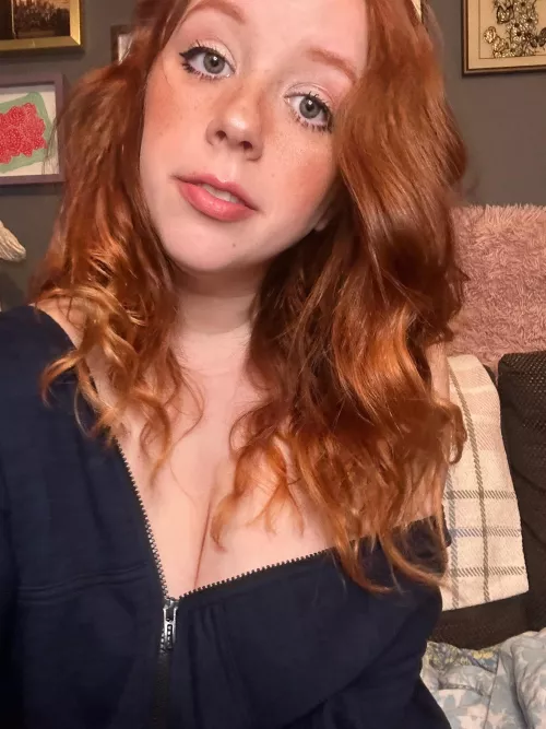 I got a little too much sun this week! [F] 💕 by snildeep