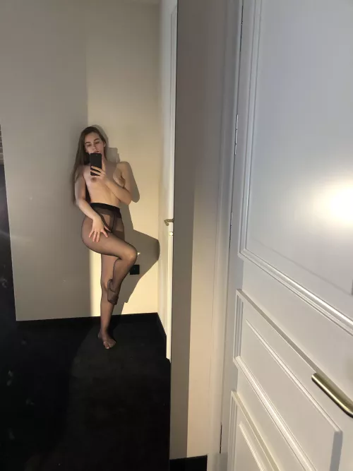 I'm free tomorrow ) by JinneShapee