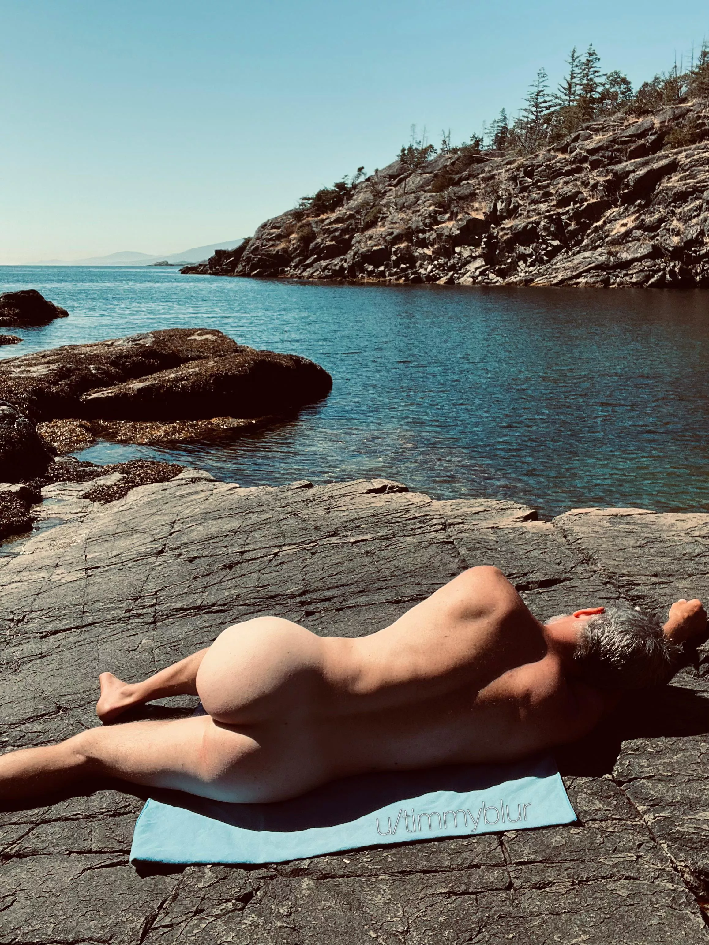 It’s been a wonderful week of outdoor fun! What better way to wrap things up than with another skinny dip, a nap in the sun, and an AMA. So go ahead, dive in and ask me anything. posted by timmyblur