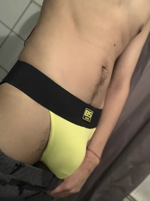 Ngl loving the color on this one by Visible_Touch4686