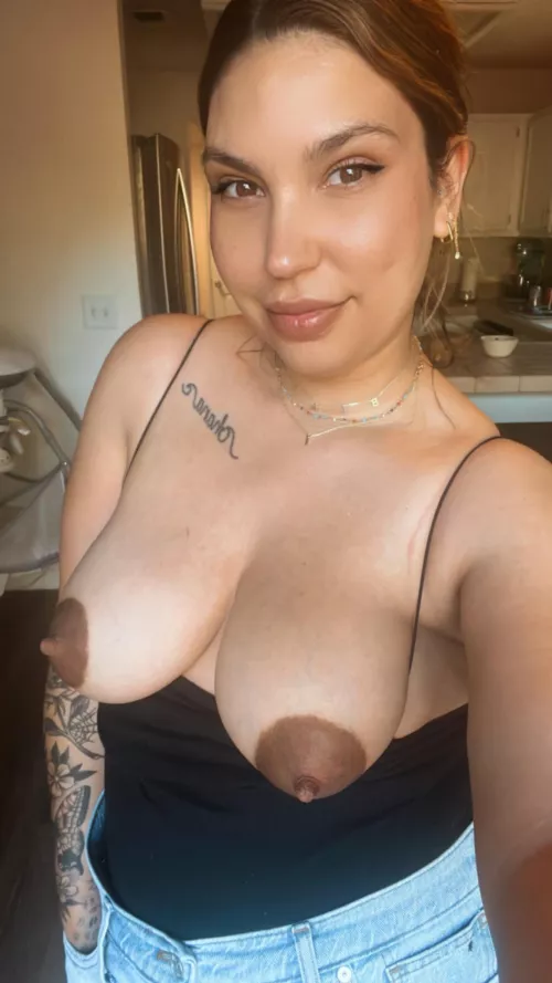 No bra = easy access by Runawaywithbree