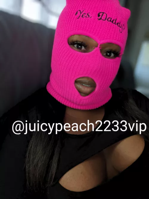 Ready to break in and suck your dick. by juicypeach2233