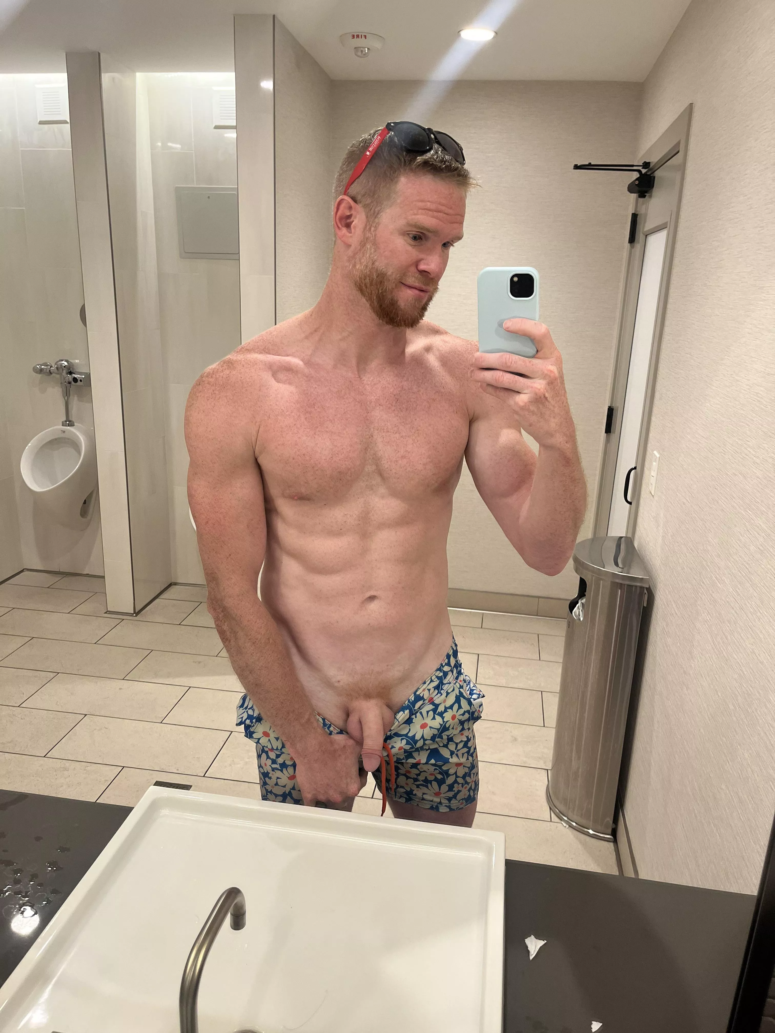 saturyay [35] posted by blndgiant29