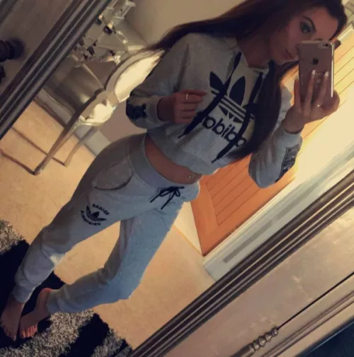 Summers pretty feet by _Railroad_