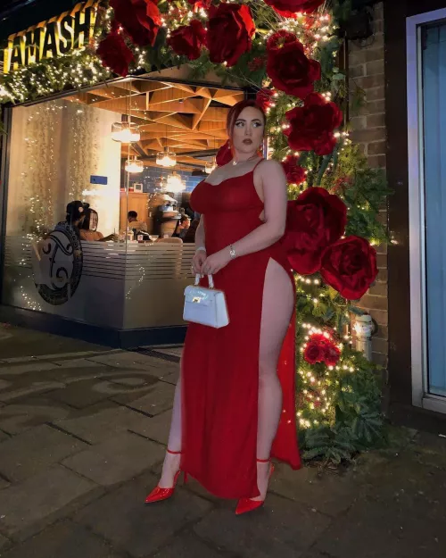 The curves are a joke by Additional-Radio7479