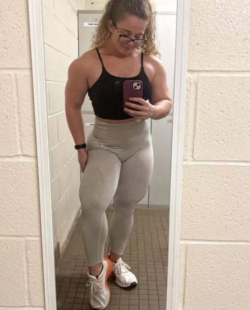 Thickest muscle I’ve seen on an amature by u174832