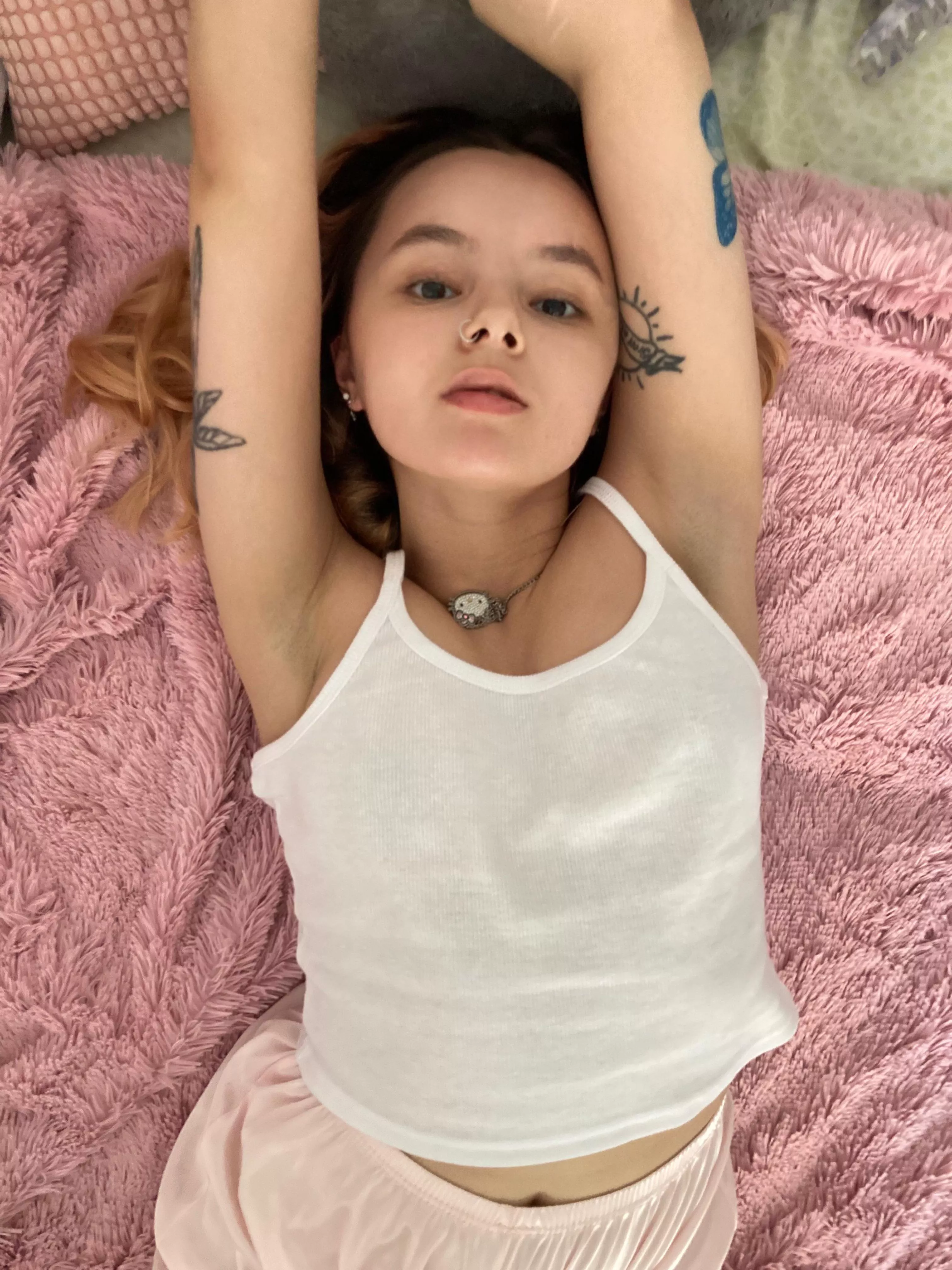 touch my armpits posted by melspringg