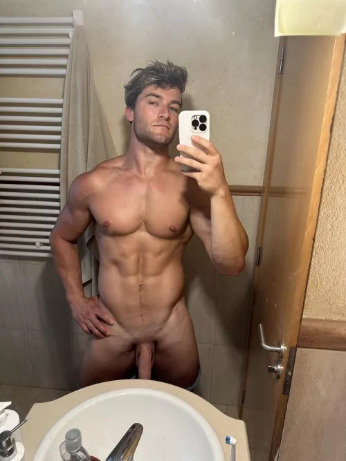 Upps 😏😏 by Dluxeboy