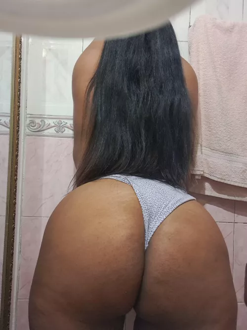 Want me to tweak and you put your face in my ass by Latinafeetfreedom