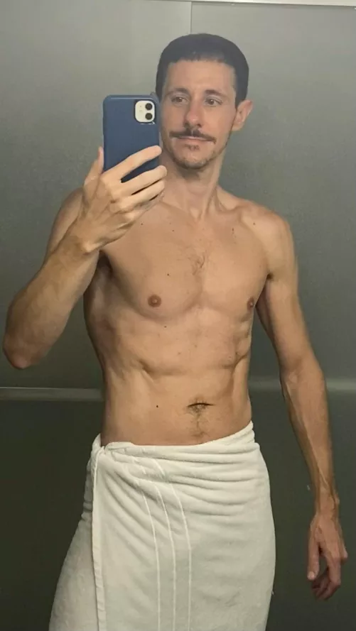 Who else loves a relaxing shower? by rhh1977