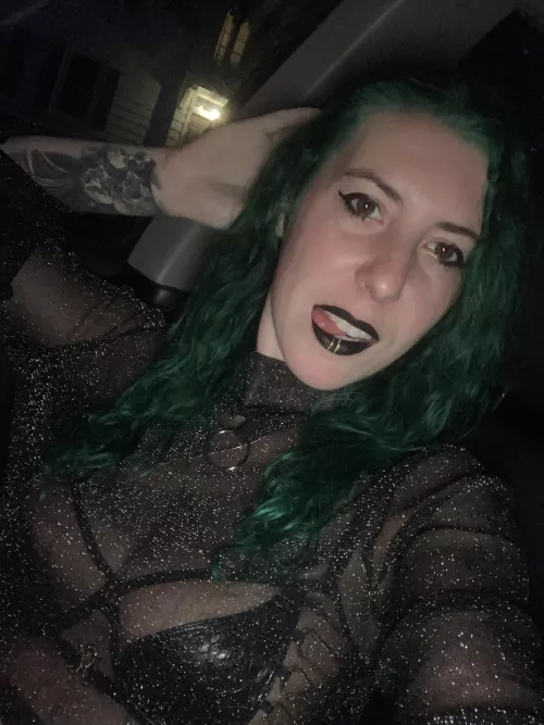 Car selfie by sirenskiss3