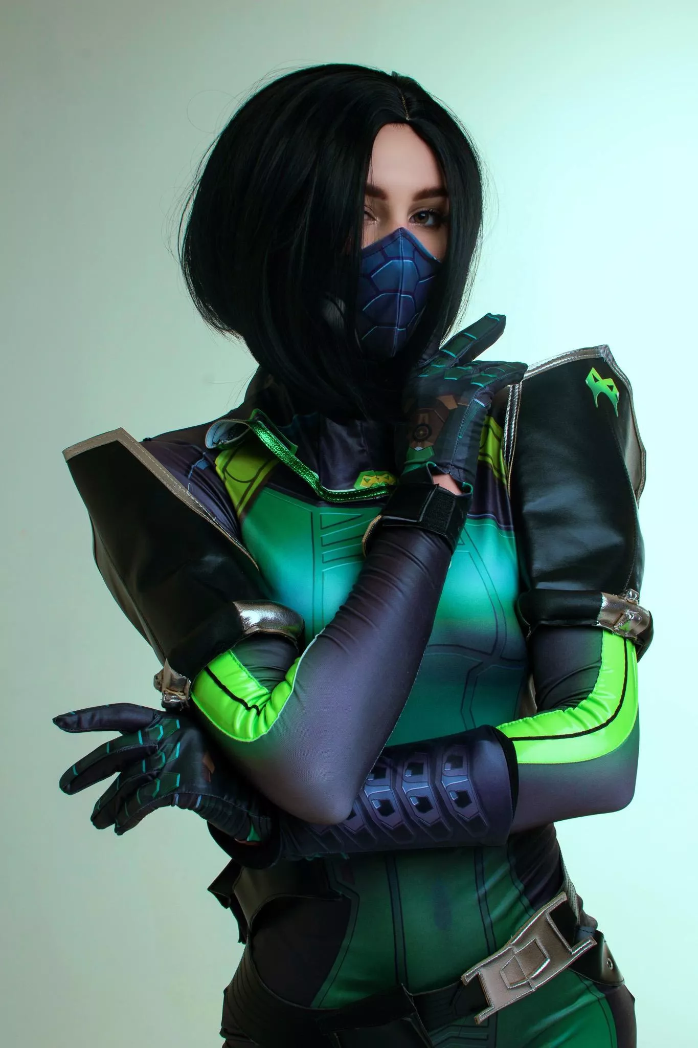 Cosplay Viper by (cosplay_lola) [Valorant] posted by confide_layer