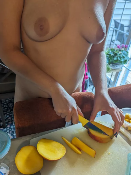 F 28, 155, 5'7, cutting some mango up for the week, spent the weekend nude 💚 by Nudesandplants