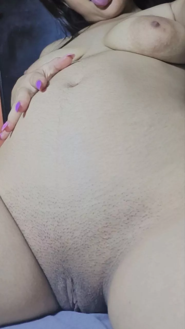 hot pregnant wanting to be your slave posted by nataliarodri