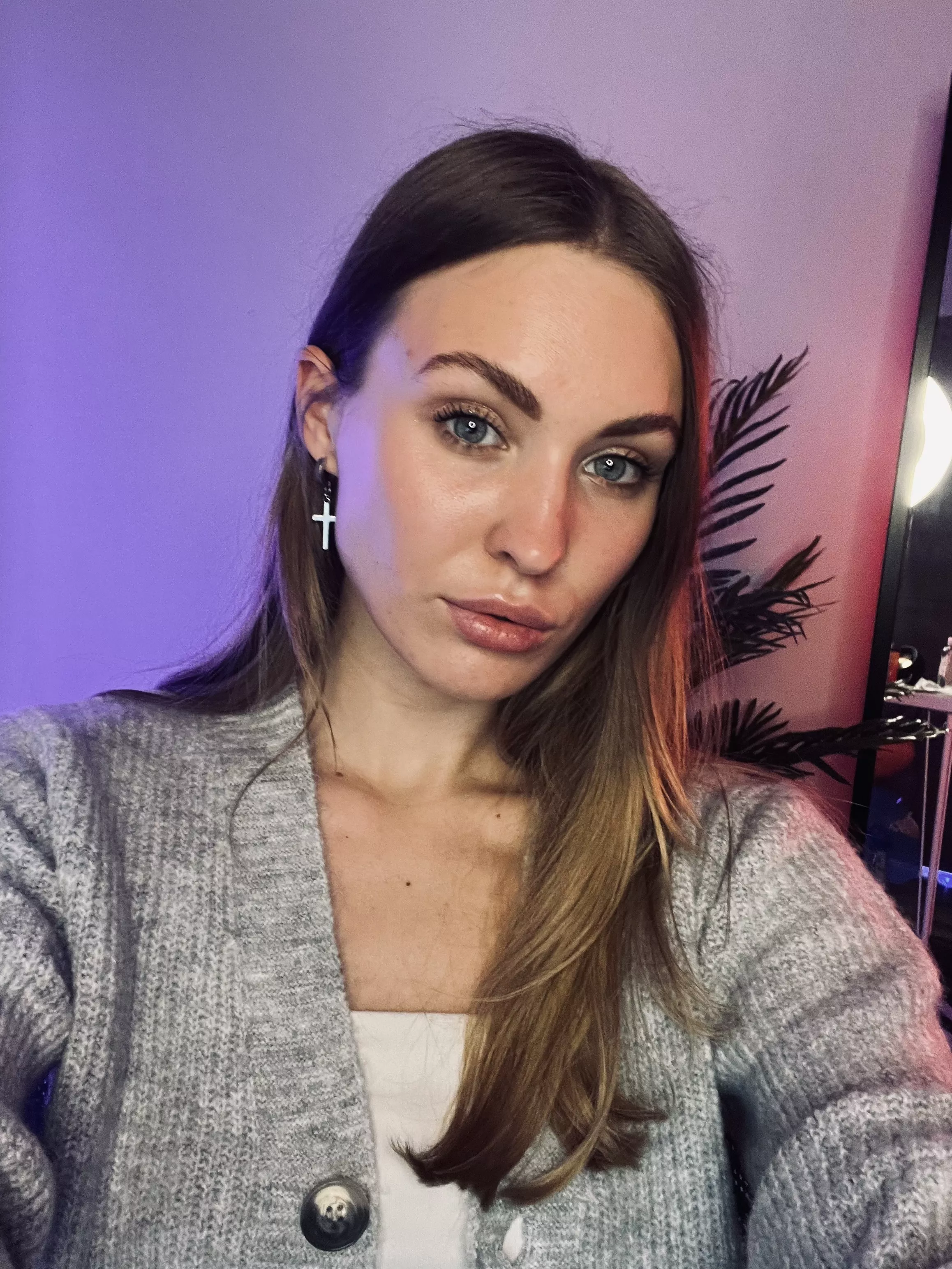 I'm horny today, I need your help posted by MaryCordo