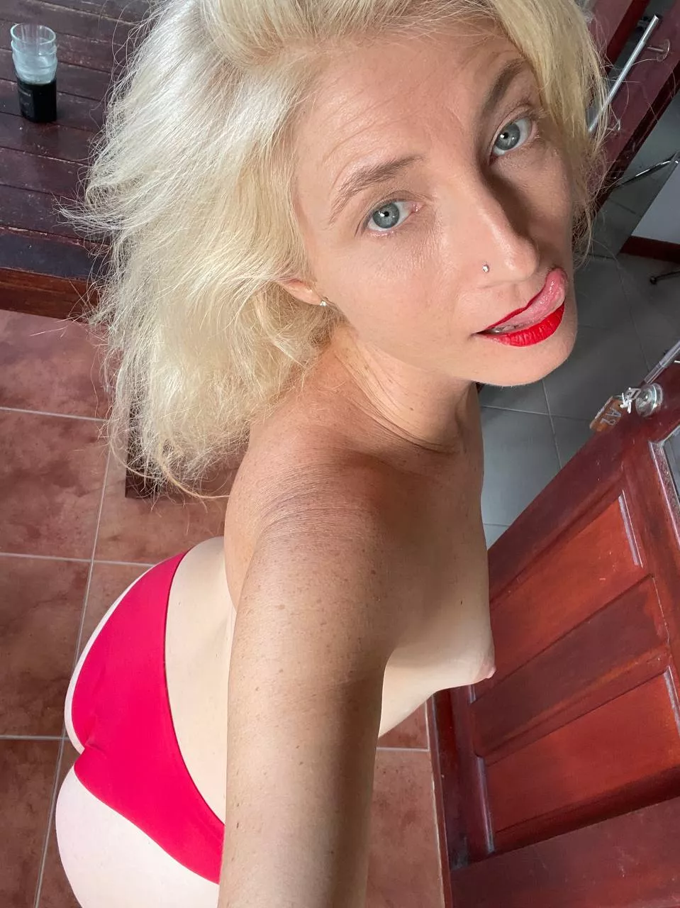 I've got what you're looking for posted by LiaKovach