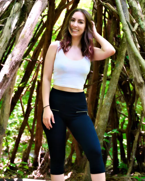 Mid hike pic break [F] by xXEmmaLayneXx