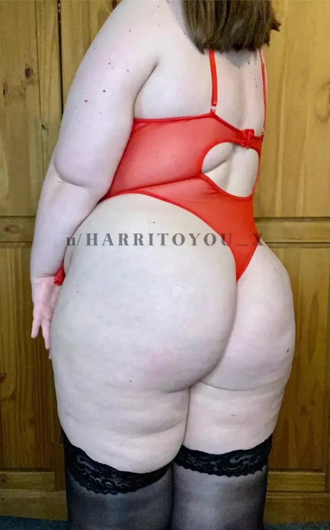 Plus size ass always tastes juicier by harritoyou_x