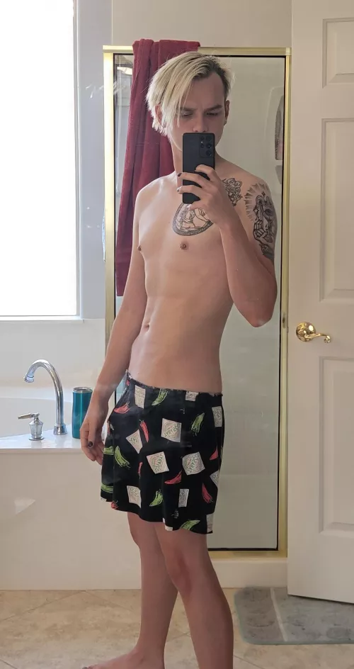 Who wants to be my gamer boyfriend? by darling_river