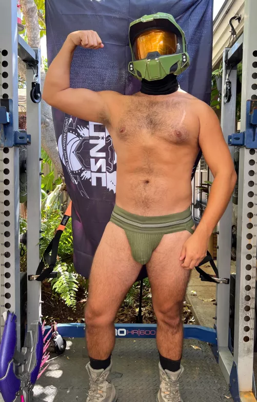 Who’s ready to submit to Master Chief? The helmet stays ON by homogymbro