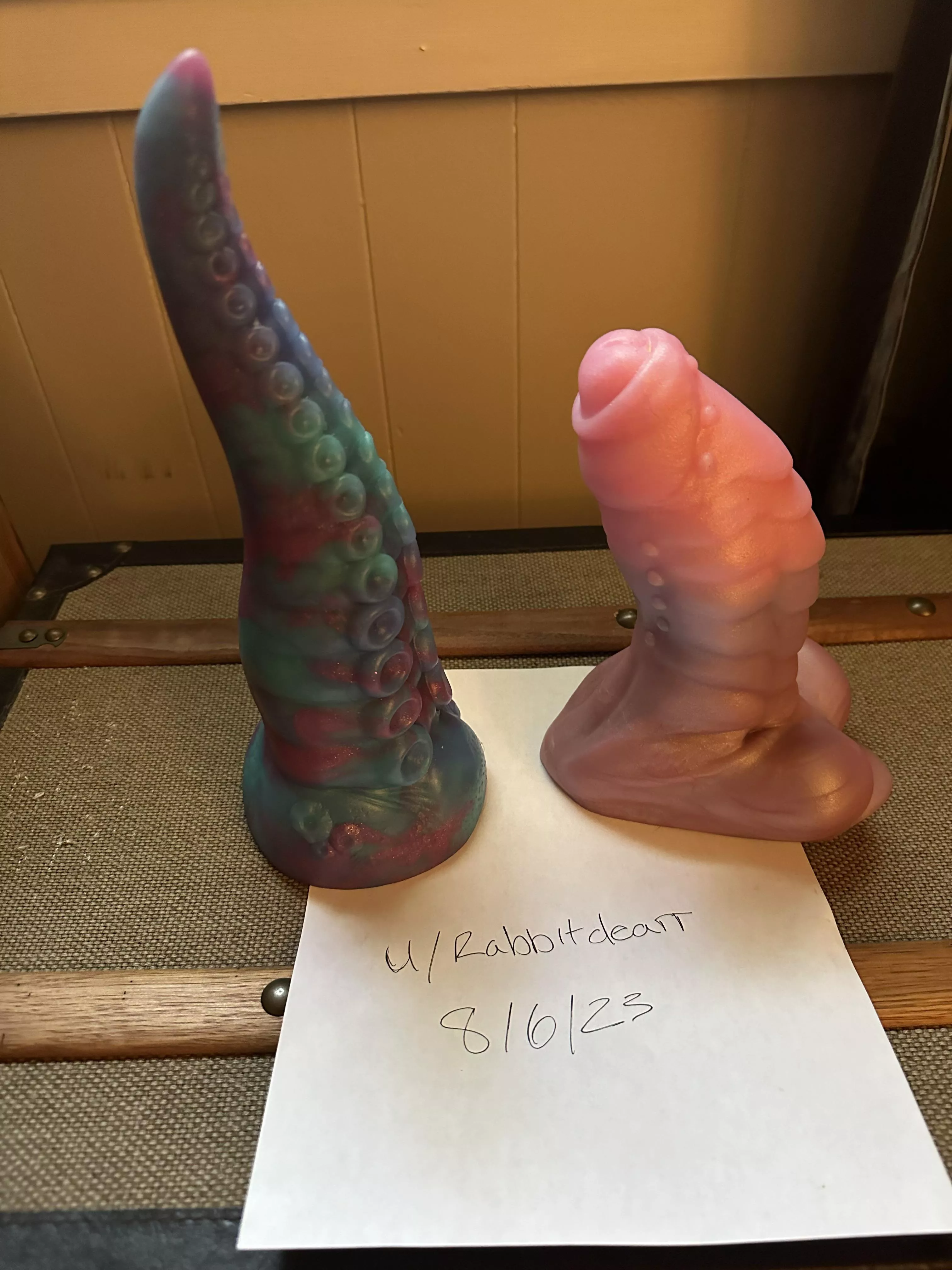 [WTS] Bad Dragon Ika and Flint posted by rabbitdearr
