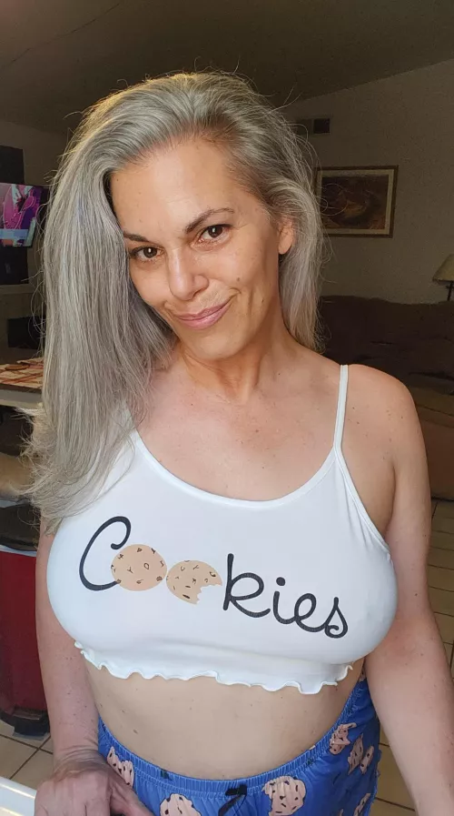 [49F] Cookies in the morning never hurt anyone by dumbbellsandcookies