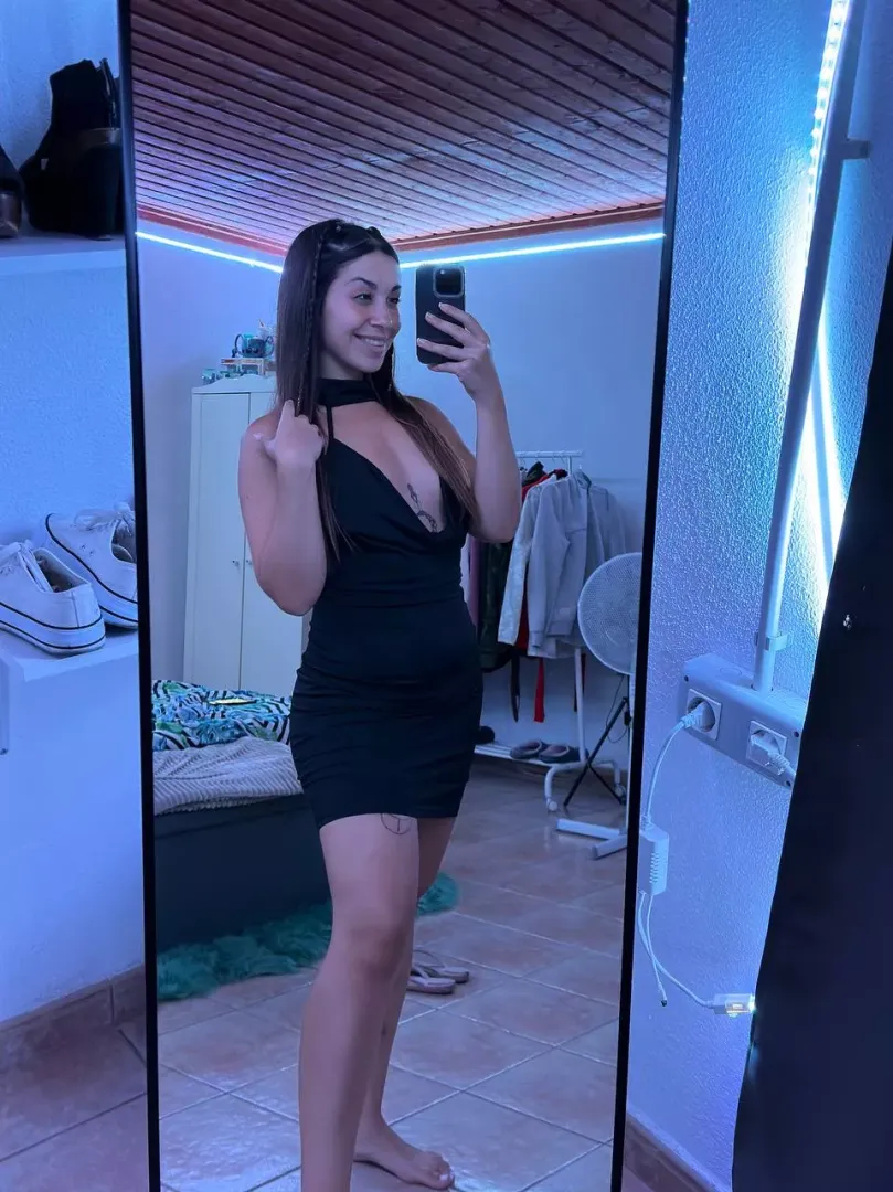 All in to black 🖤 posted by NextNothingz