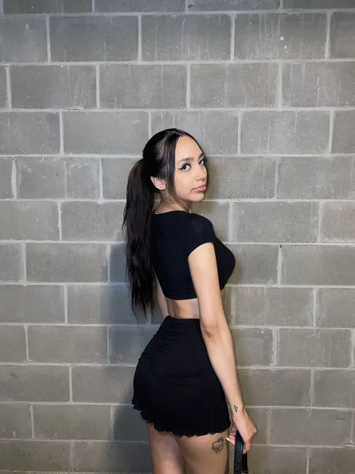 Hair needs to be up with this heat 🥵 by Flakitalina